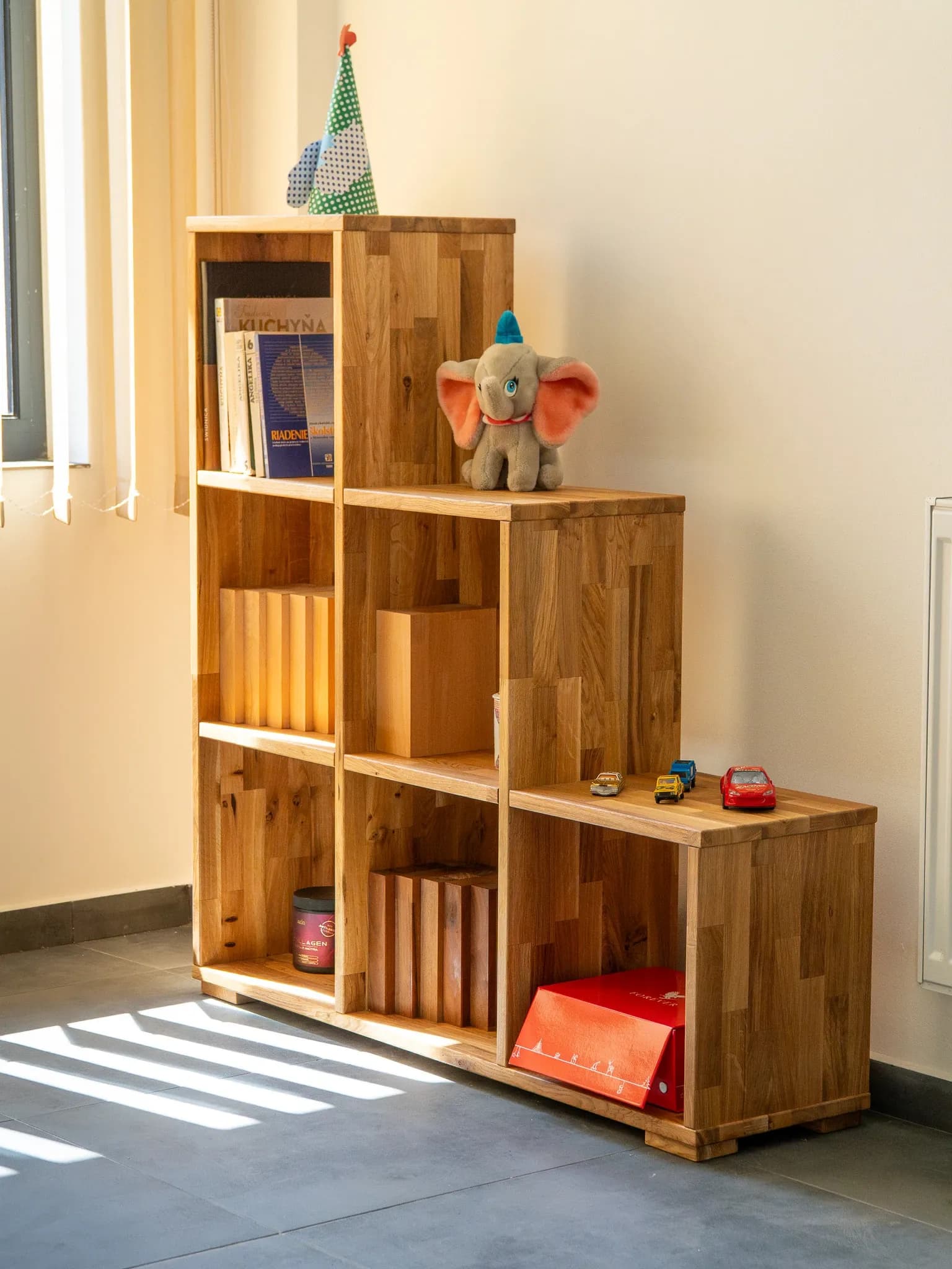 Kaskáda Cabinet — 2